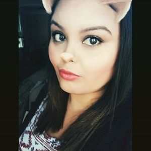 Meet your Posher, Yvelisse